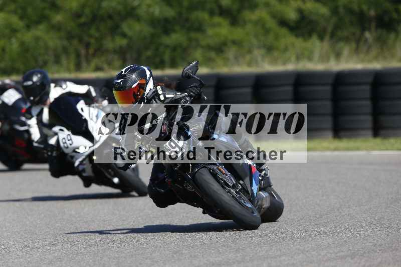 /43 08.08.2025 Discover the Bike ADR/Race 3 rot/89
